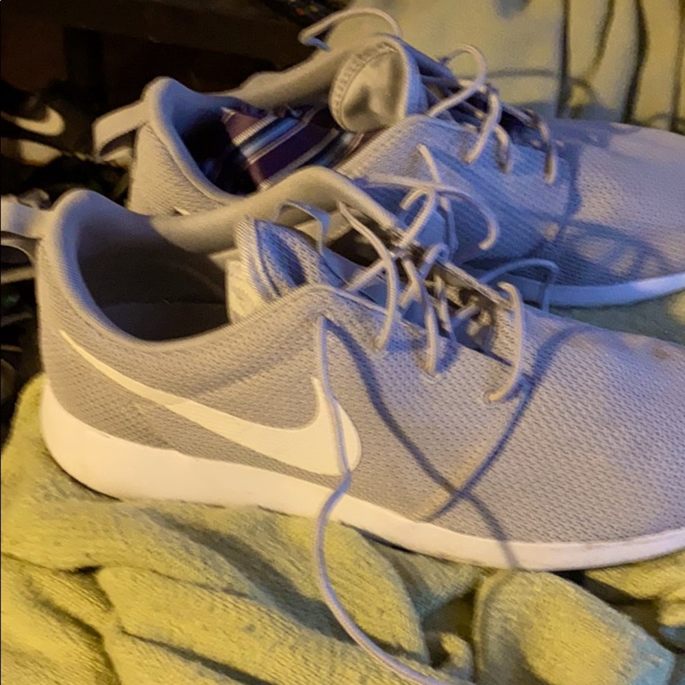 Create comfortable trading shoe.